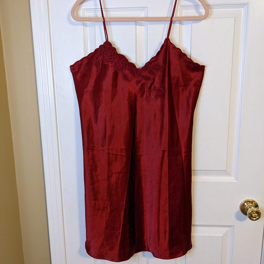 Maryann's Boutique Satiny Floral Embroidered Maroon Chemise Slip - size L